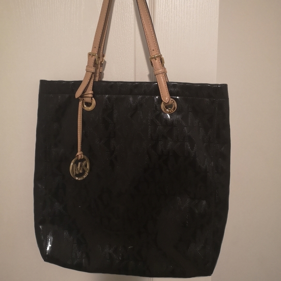 Authentic MK bag and wallet - Picture 1 of 10
